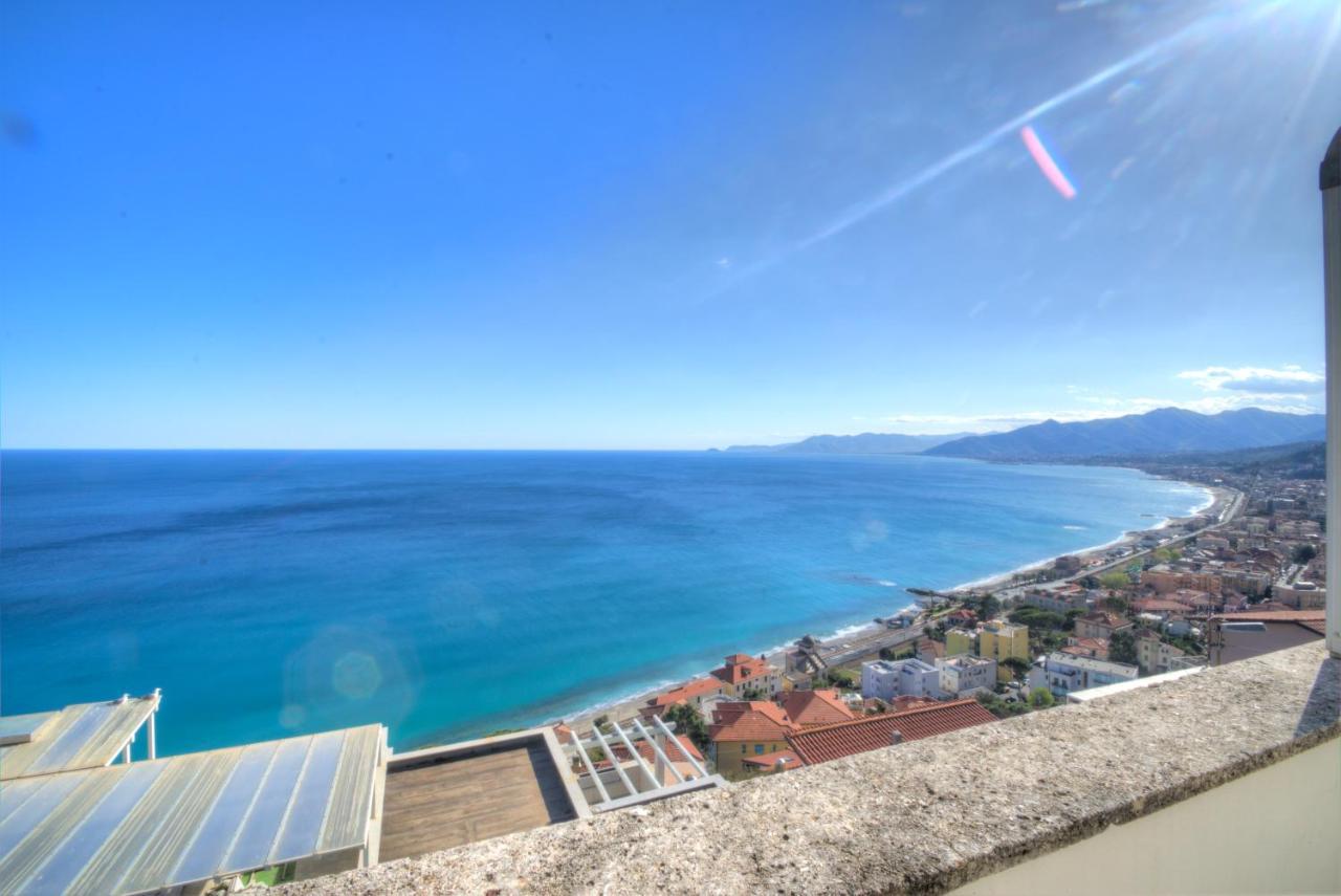 Villa Ischia Attico Sul Mare A Verezzi Борджо-Верецці Екстер'єр фото