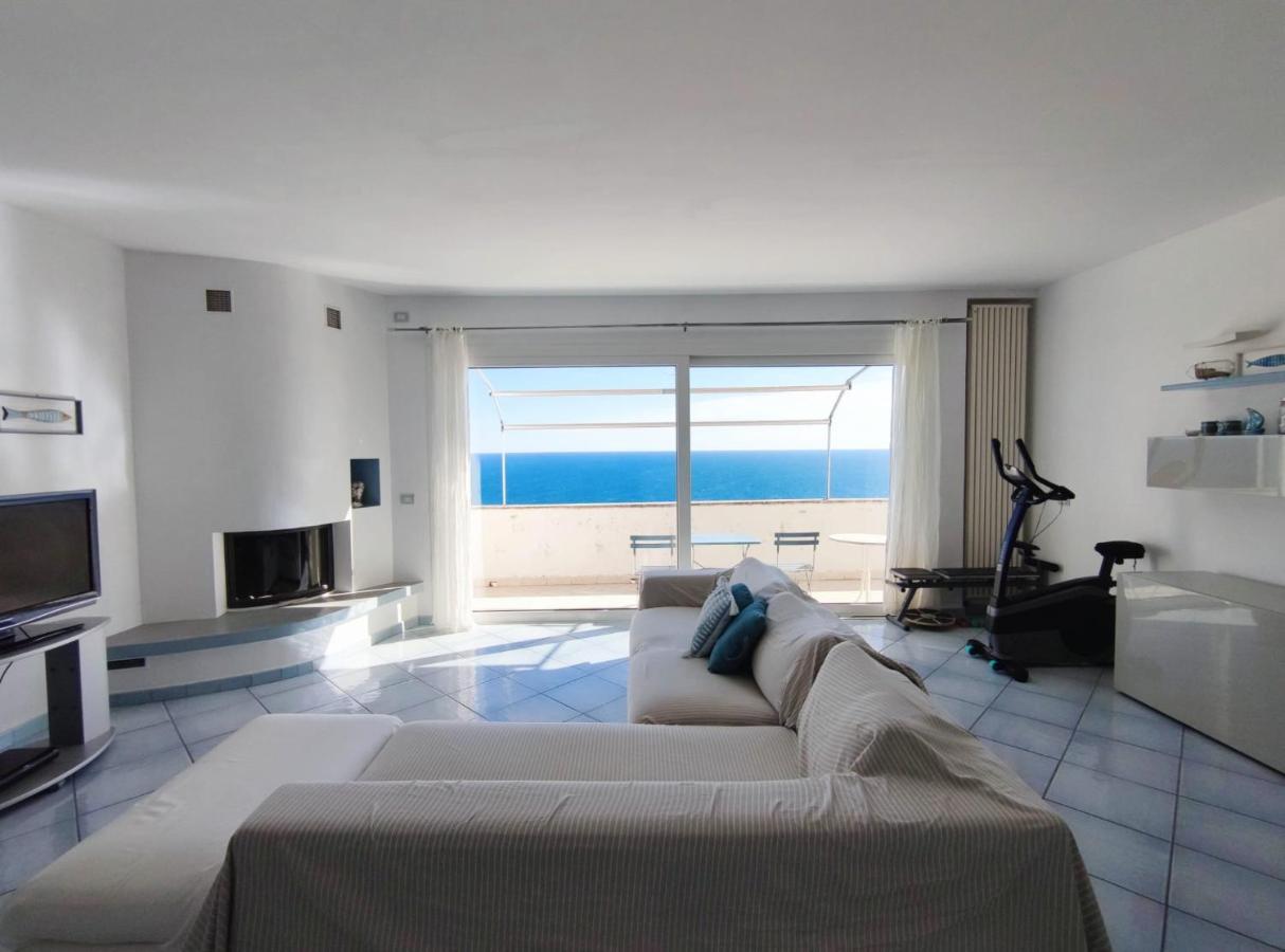 Villa Ischia Attico Sul Mare A Verezzi Борджо-Верецці Екстер'єр фото